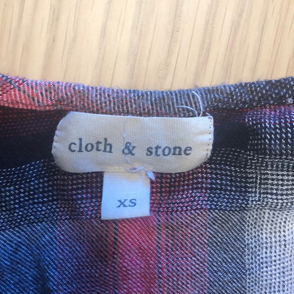Cloth & Stone plaid crop top. - Picture 4 of 5